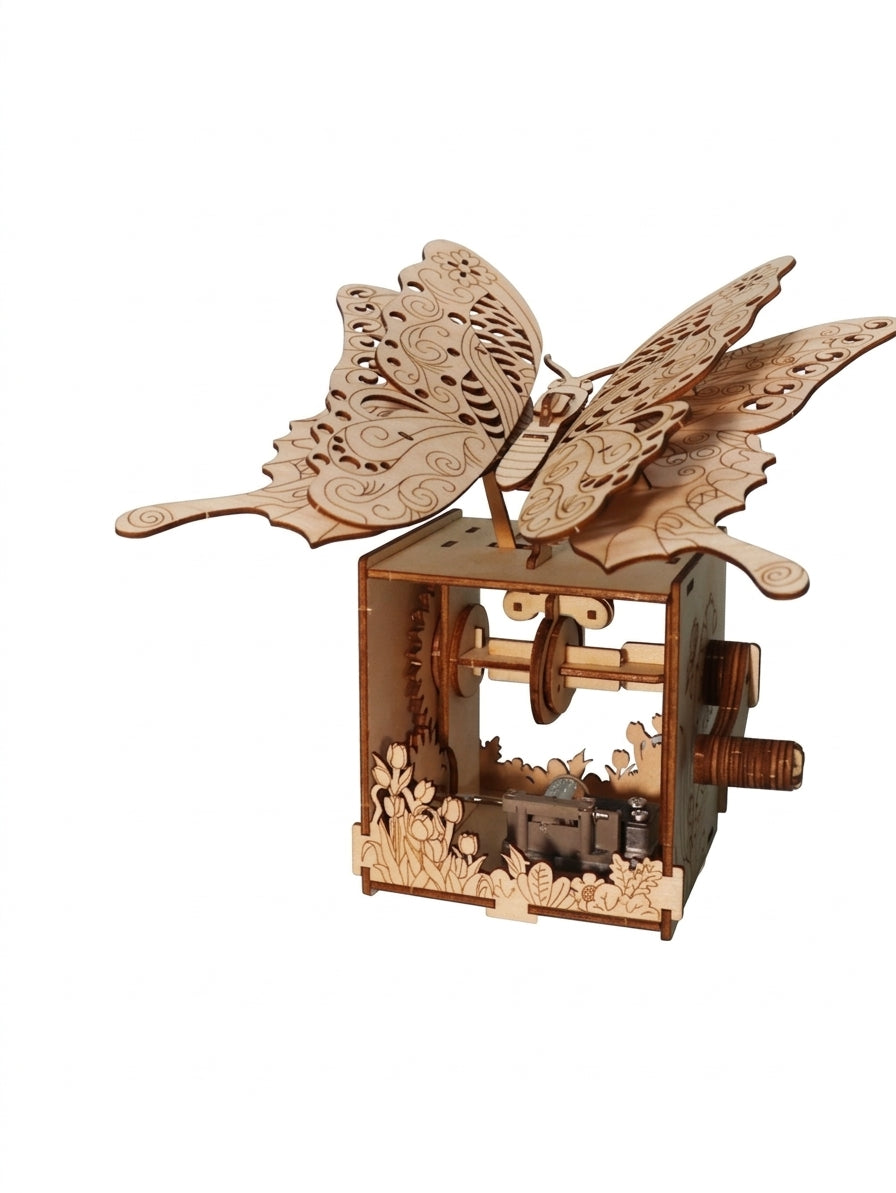 Boîte à musique en bois papillon à manivelle, sur fond blanc