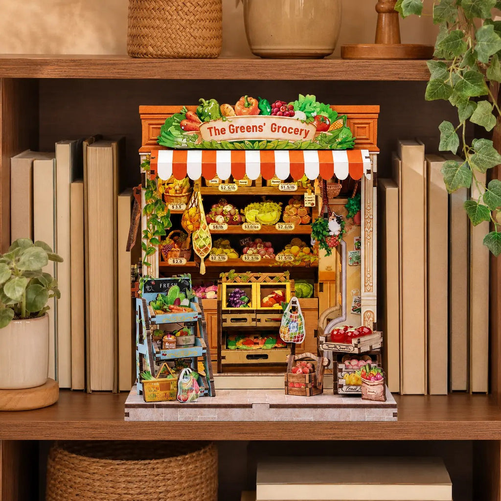 Book Nook Obst- und Gemüseladen im Regal zwischen Büchern