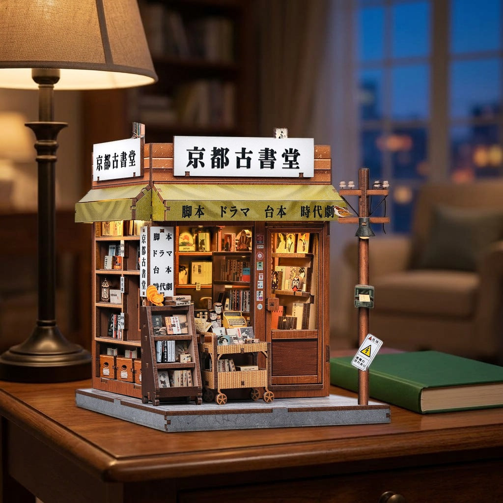 Book nook librairie ancienne japonaise éclairée sur une table de salon le soir