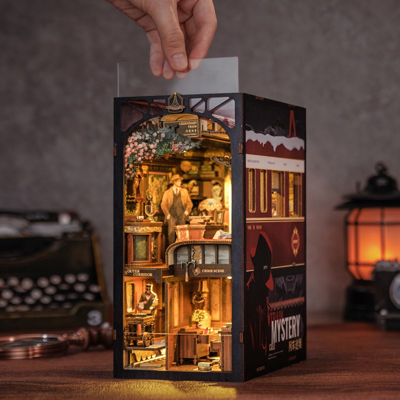 Couvercle transparent anti-poussière du book nook wagon de train mystère